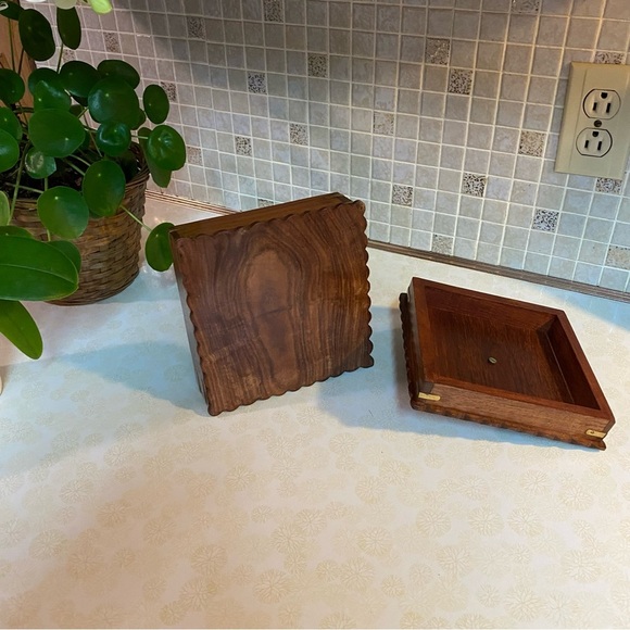 Vintage unique solid wood brass inlay ornate design keepsake box jewelry box - Picture 7 of 8